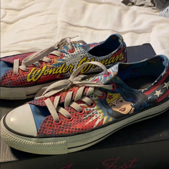 wonder woman converse size 8